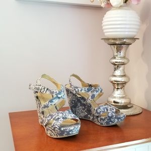 Patterned Wedges